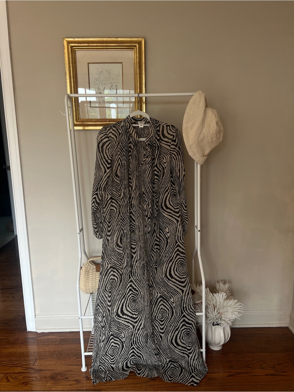 Black and White Swirl Maxi Dress